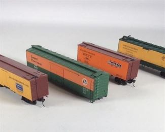  Roundhouse HO Scale Model Train Cars #1212, 7880, 3194, & #14808