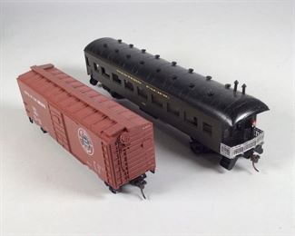 Roundhouse HO Scale Model Railroad Kits #10701 and # 6162, both assembled
