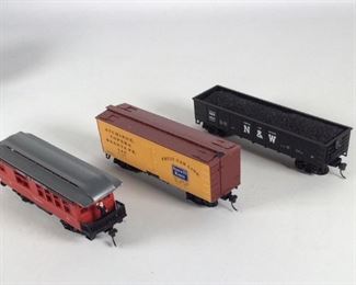 Roundhouse HO Scale Model Train Cars #3252, 7879, & 7764
