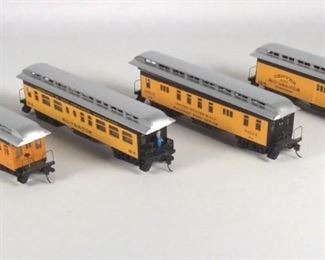• Roundhouse HO Scale Model Train Cars #3211, 201, 5231, & 5251