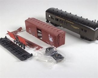  Roundhouse HO Scale Model Railroad Kits #2052 and # 6412