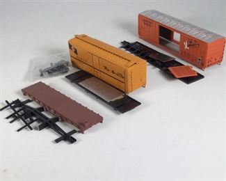 Athearn (1357. 5081) and Con-Cor HO Scale Model Railroad Kits
