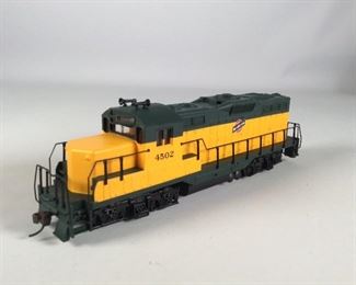 Walthers Trainline HO Scale Locomotive #931-110
