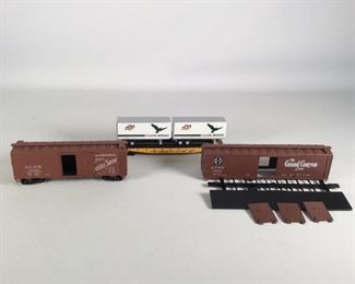 Athearn HO Scale Model Railroad Kits: 5008 and 5053 and Athearn Roundhouse Rolling Stock 780502.
