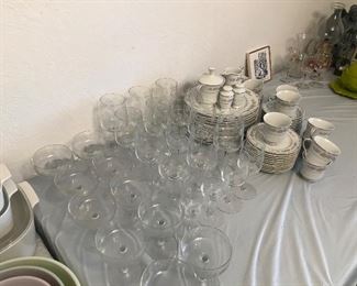 CRYSTAL GLASSWARE CHINA
