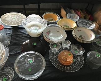 ASSORTED BOWLS AND CHINA 