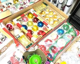 SHINNY BRIGHTS, VINTAGE CHRISTMAS