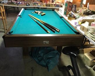 POOL TABLE