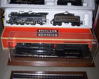 Lionel engines  - Pennsylvania  2055 w / box, NYC 2026 and display case, Lionel Lines 5405 w / box