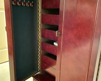 Free Standing Jewelry Box