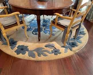 Round Rug