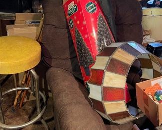 Beer stools & recliner, tv trays