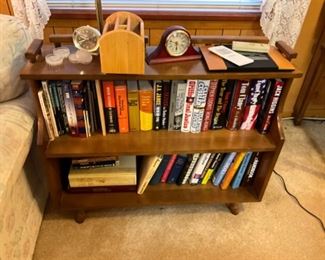 Living Room - 2 shelf bookcase