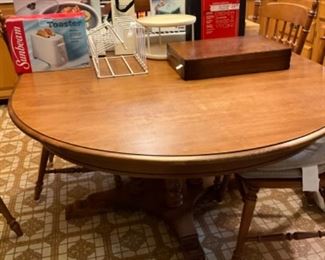 Kitchen table with 6 chairs