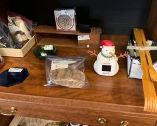 Kitchen items On desk