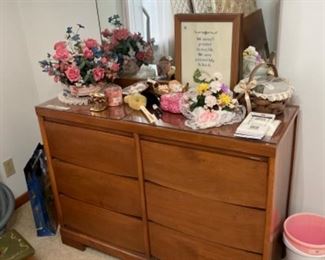 Bedroom - Mid Century Modern dresser with mirror