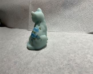 Fenton blue satin cat with hand painted roses 