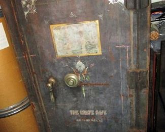 Garage-Before-United States Post Office Dept Safe 1920's  Has a smaller safe inside.
