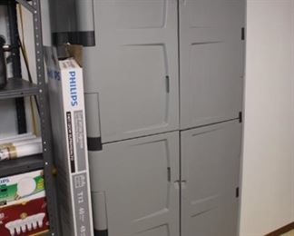 Rubbermaid W-36   D-17   H-72