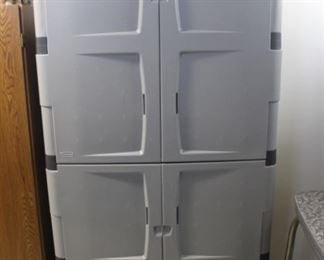 Rubbermaid W-36   D-17   H-72