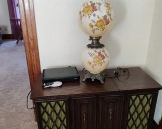 vintage stereo cabinet, vintage gone with the wind lamp