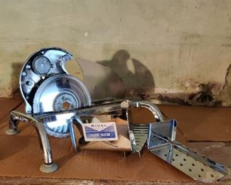 Rival Manual meat slicer (great condition)