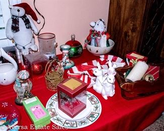 Tables of Ceramics / Glassware