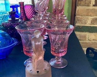 Set of 20 Fostoria Jamestown pink swirl glasses