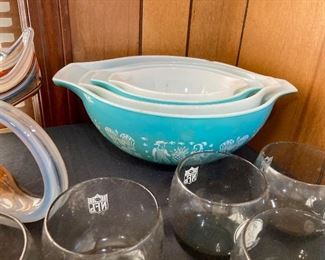 Pyrex “Butterprint” turquoise nesting bowl set