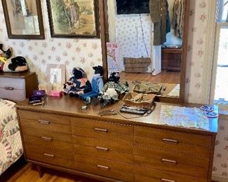 Mid century modern dresser with mirror