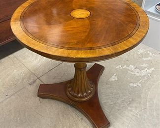 Ethan Allen Inlaid Pedestal Accent Table
