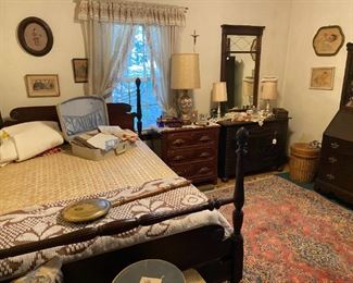 bedroom furniture, lamps