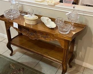Side table to Drexel Heritage Dining Room set.