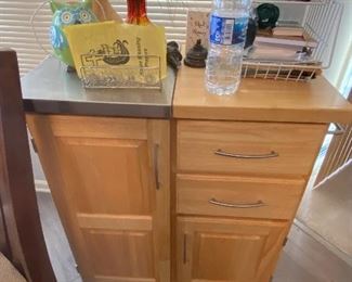 BUY IT NOW! $100 Kitchen Island