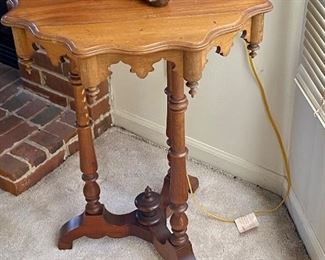 BUY IT NOW! $175. Antique Parlor Table with Scalloped Edges.