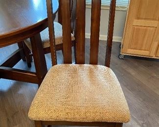 BUY IT NOW! $300. Kitchen Table with 4 chairs