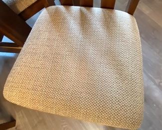 BUY IT NOW! $300. Kitchen Table with 4 chairs