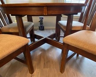 BUY IT NOW! $300. Kitchen Table with 4 chairs