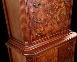 Antique Chest of Drawers/Inlay/intricate wood carving.