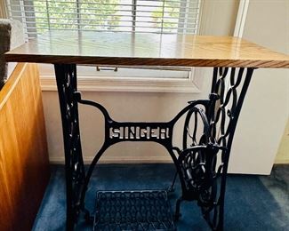 Single seeing trestle table