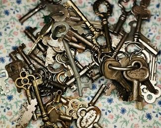 Assortment of antique and vintage keys