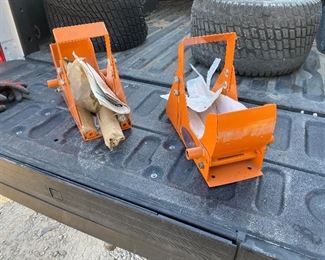 Tire locks for trailer