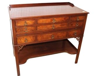
Lot 501
Vintage Beacon Hill solid mahogany 7 drawer silver chest with burl walnut drawer fronts, all in good condition
