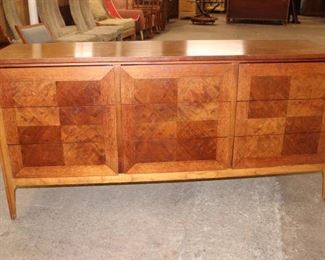 
Lot 537
Lane mid century modern burl walnut 9 drawer chest
