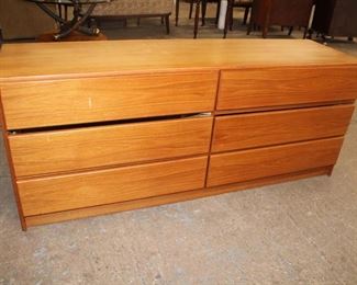 
Lot 538
Mid century Teak 6 drawer chest
