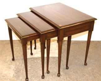 
Lot 567
Set of 3 solid cherry graduating queen Anne nesting tables
