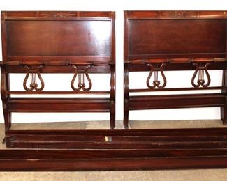 
Lot 571
Pair of Vintage Kindel mahogany twin size beds with rails
