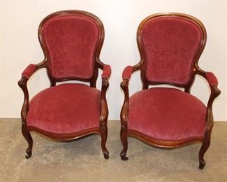 
Lot 590
Pair of antique Victorian walnut parlor arm chairs
