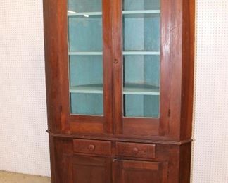 
Lot 623
Antique 2pc corner cabinet in the mixed woods circa 1790-1820
