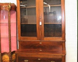 
Lot 625
Nice antique 2pc Victorian flip front secretary with bookcase top
